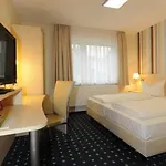 호텔 Rhein Neckar 24h Self Check-in 3*